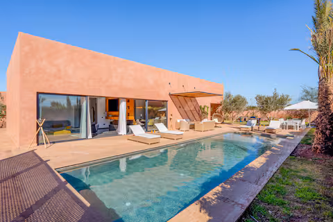 Villa Privée de Luxe avec Piscine & Jardin – Route de l’Ourika