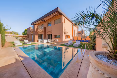 Villa Neuve Haut Standing avec Piscine – Route d’Ourika