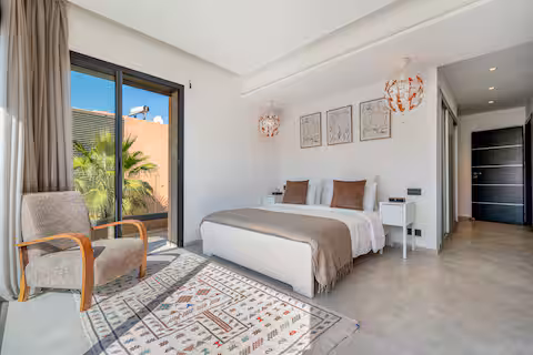 Villa de Luxe Lumineuse avec Piscine Chauffée & Hammam — ImmoMenaraStay