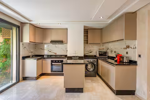 Duplex Moderne 2 Chambres avec Piscine Privée à Guéliz