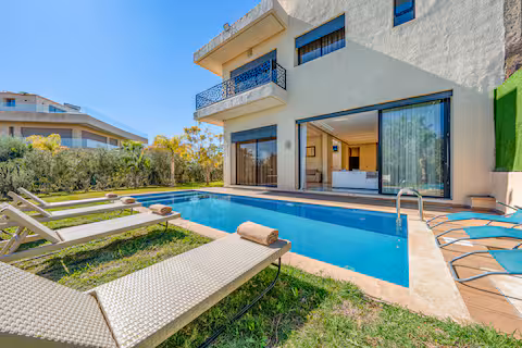 Villa de Luxe 4 Chambres avec Piscine Privée à Argan Golf